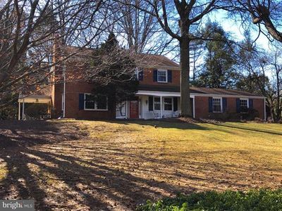 1930 Cathedral Rd, Huntingdon Valley, PA, 19006