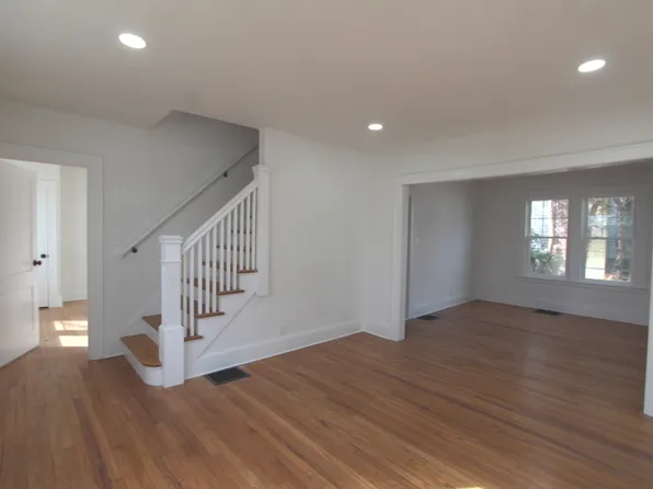 20 Somerset Drive, New Britain, CT 06053