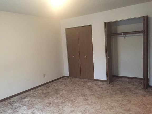 5th image of 369 Oxford Ct APT 3