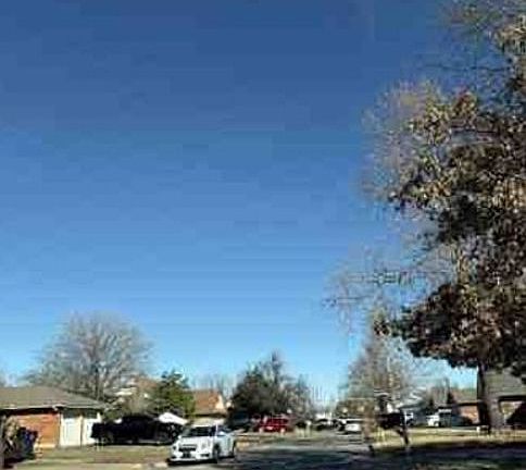 Exterior Neighborhood (street photo)