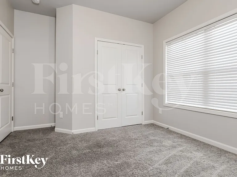 4648 Brayden Dr — Photo 10