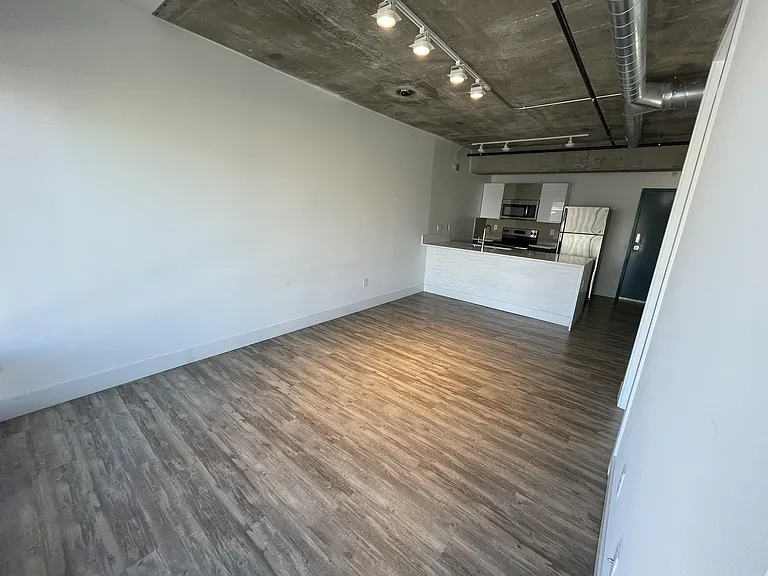 200 S Center St #311 — Photo 3