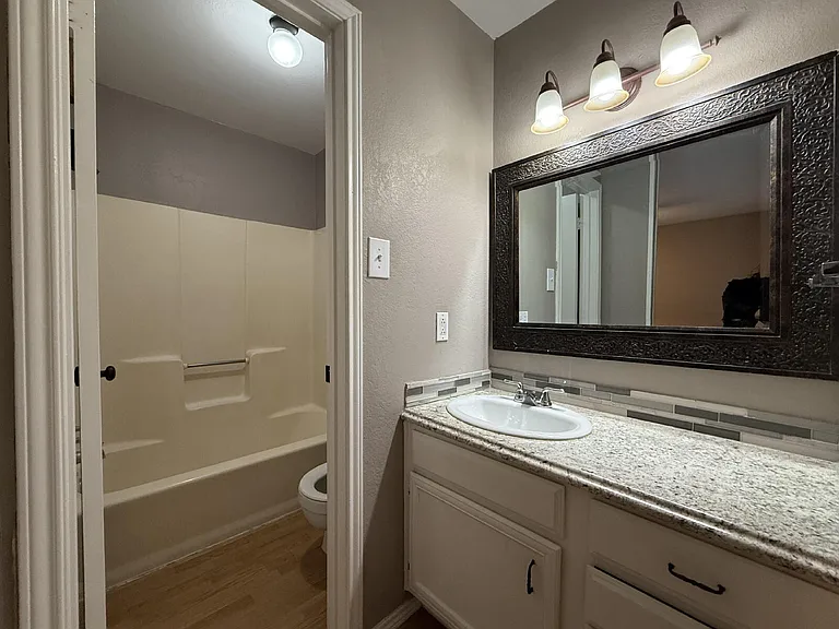 1327 Speight Ave — Photo 9
