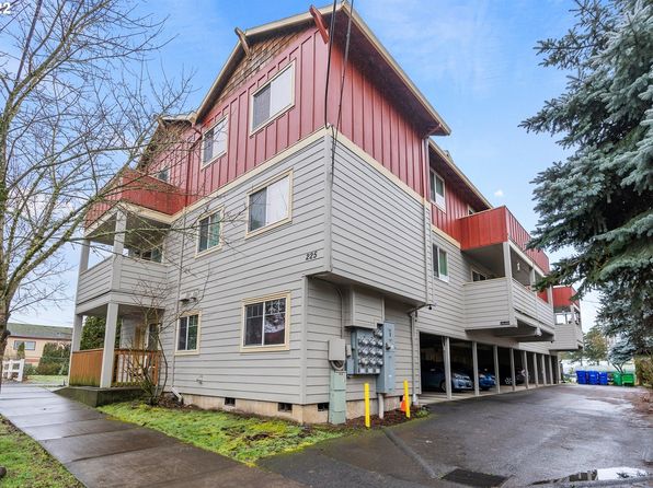 225 SE 126th Ave APT 9