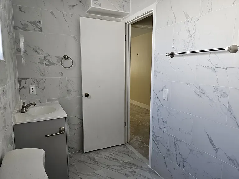 4060 Sail Dr — Photo 20