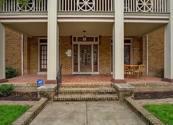 2nd image of 303 S Arthur Ashe Blvd #7-1