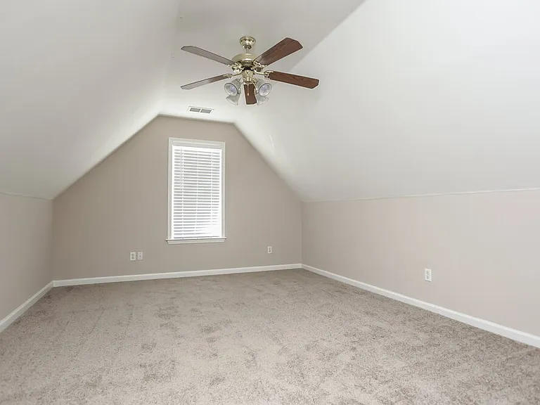 984 Cully Rd — Photo 10