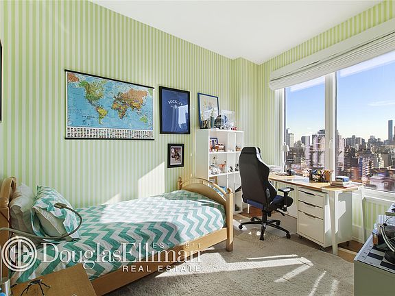 5th image of 255 E 74th St APT 22A