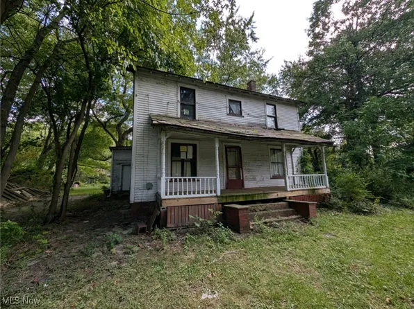 745 Calla Rd E, Poland, OH 44514