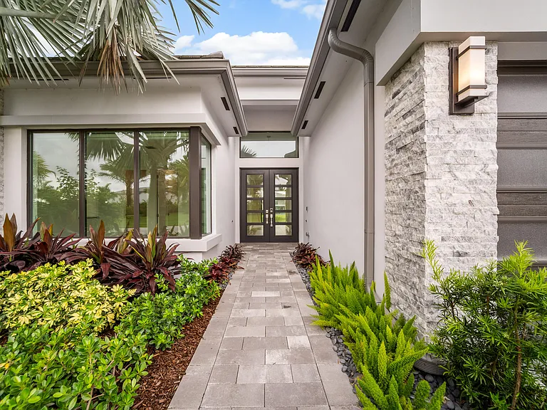 20262 Rosewood Garden Way — Photo 3