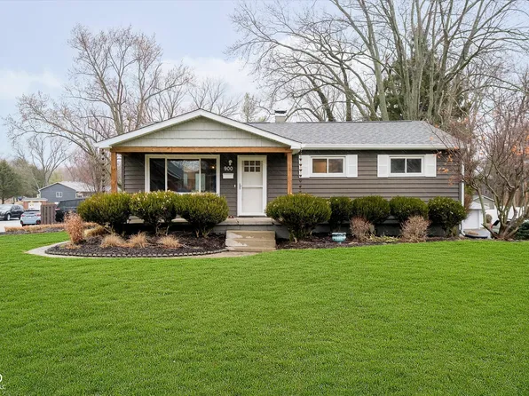 900 W Oak St, Zionsville, IN 46077