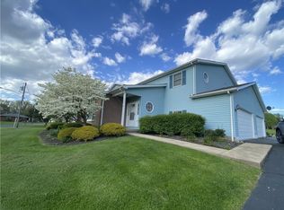 725 Rollinson Rd, Hermitage, PA 16148