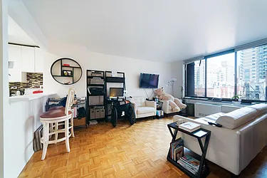 Rented by Boulevard Residentials