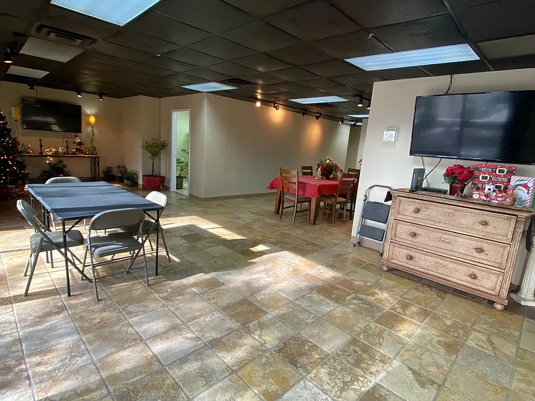 4700 Randolph Rd — Photo 14