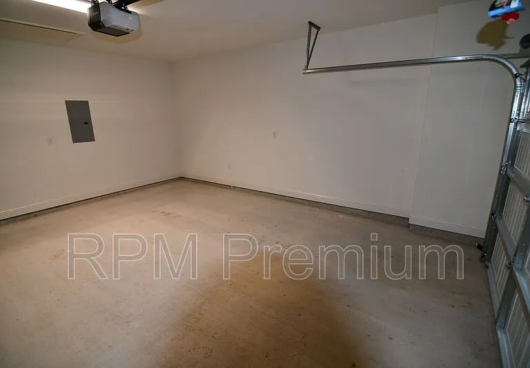 7108 Kenilworth Crossing Ave — Photo 36