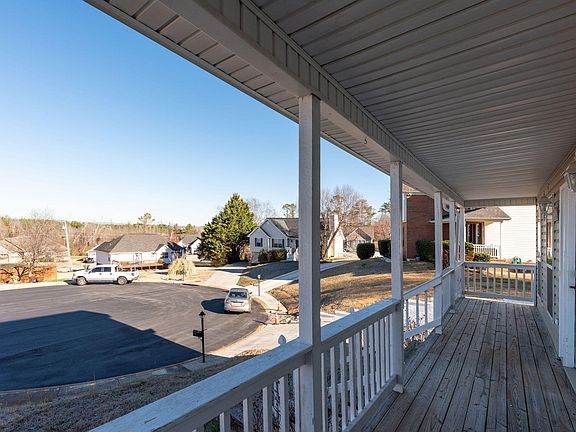 5th image of 8118 Hamilton Mill Dr