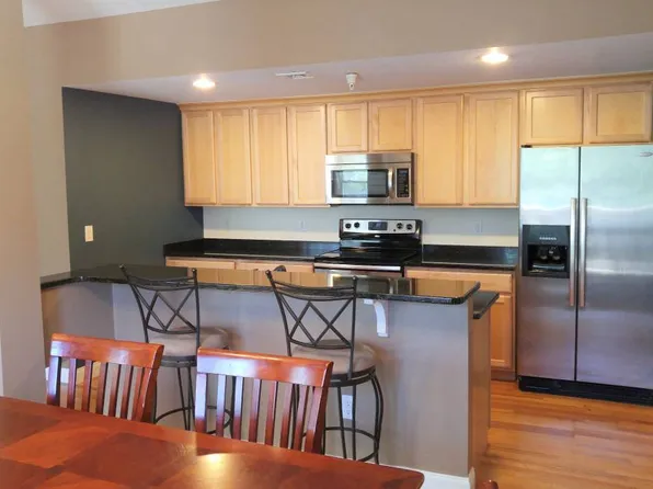 270 Cedar St APT 5, Somerville, MA 02145