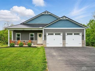 8 Mohican Cv E, Sardinia, OH 45171