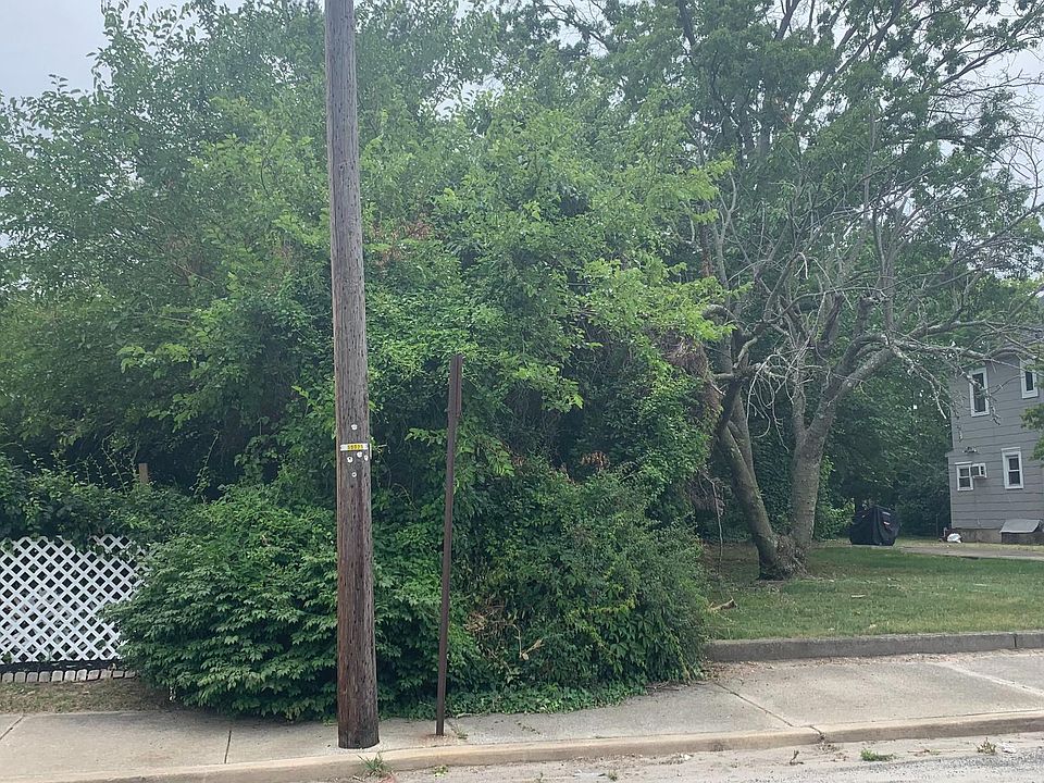 2nd image of 88 Railroad Ave