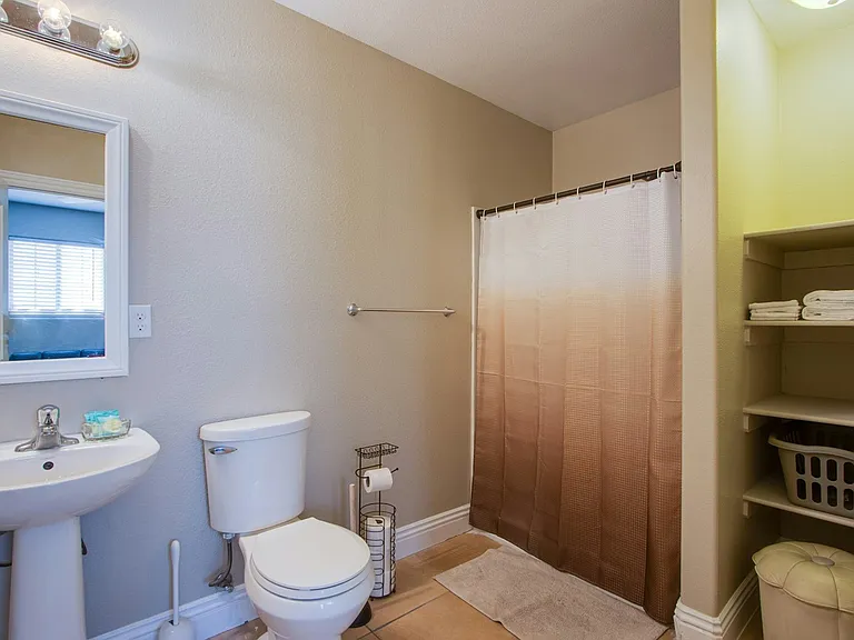 1012 Eugene Cernan St #B — Photo 14