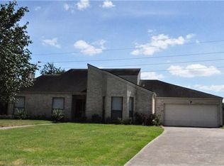 15107 Plaza Libre Dr, Houston, TX 77083