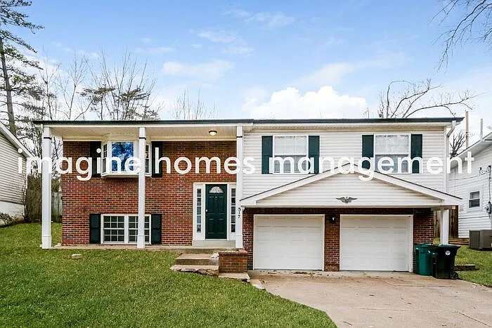 517 Hickory Hollow Ln photo 1