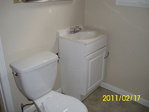 4th image of 1031 E Lovejoy St