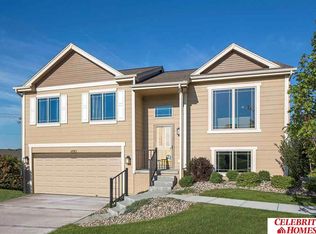 8512 Baker St, Omaha, NE 68122