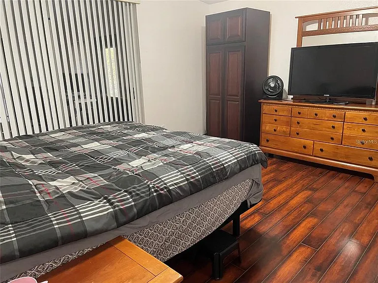 1858 N Prairie Dunes Ct — Photo 12