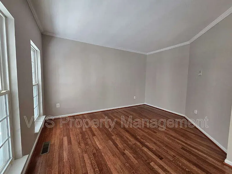 2520 Post Oak Dr — Photo 6