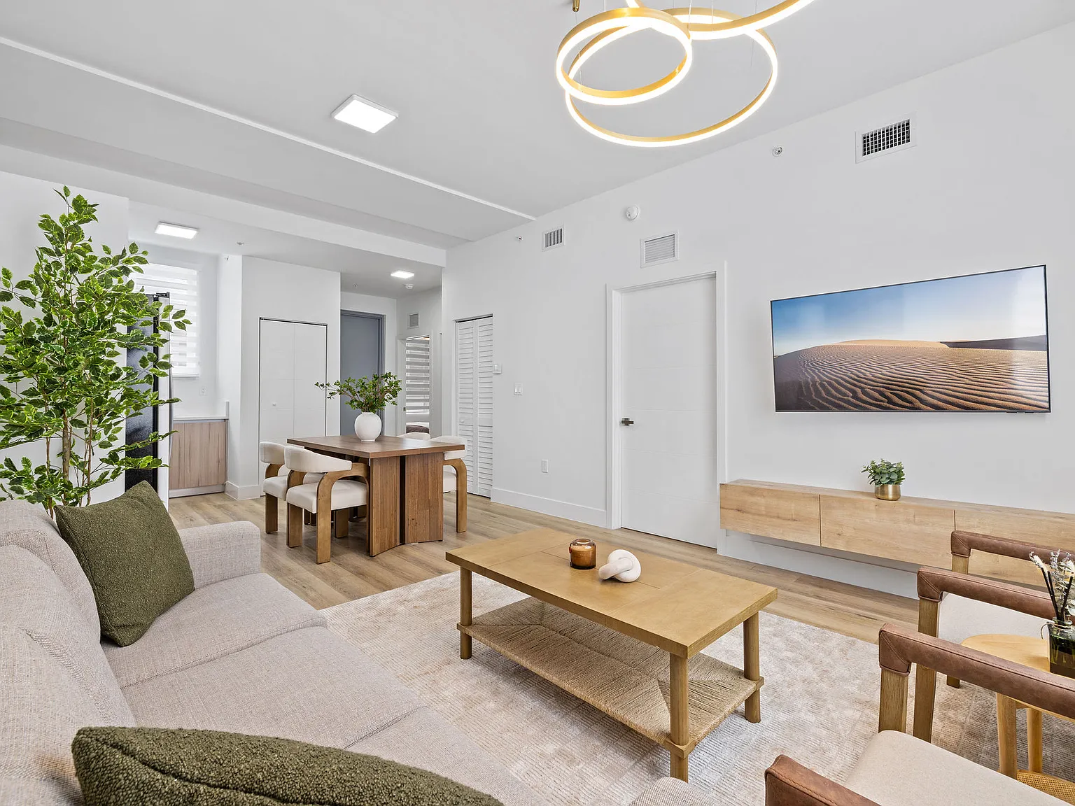 2 bed, 900 sqft, $3,800 — Photo 4