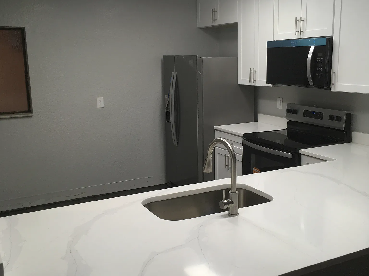 3 bed, 1451 sqft, $2,300 — Photo 1