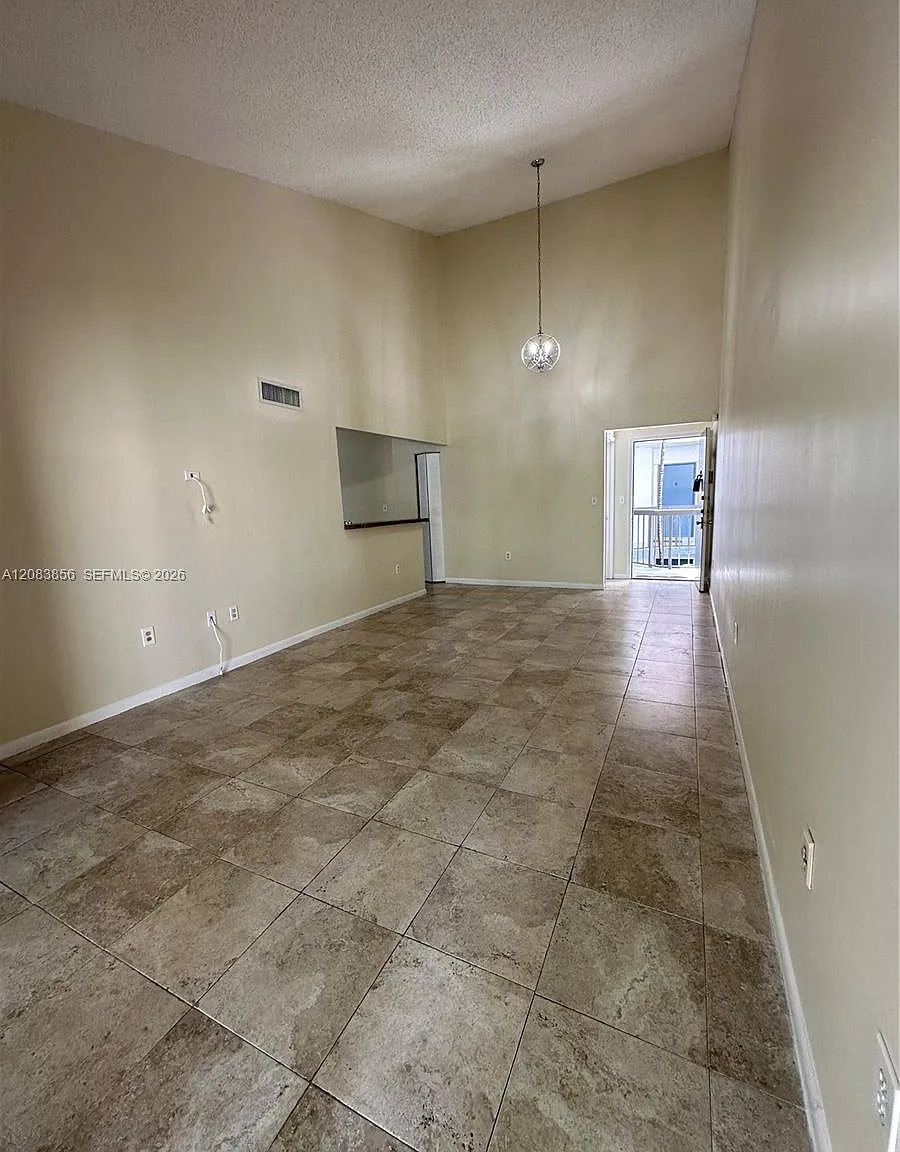 Bleau Fontaine Condo #one — Photo 3