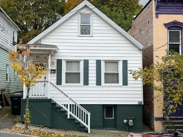 35 Lincoln Avenue, Troy, NY 12180