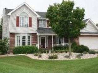 711 Turnberry Ct, Shorewood, IL