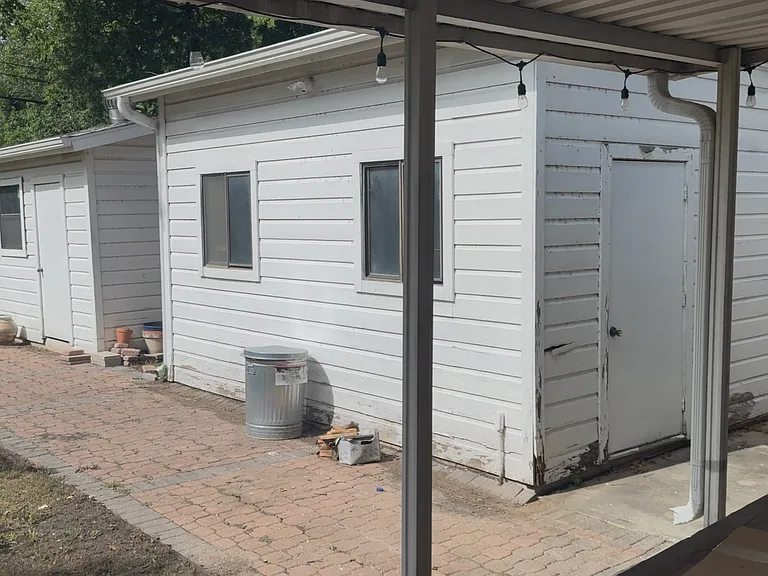 162 Milford Dr — Photo 16