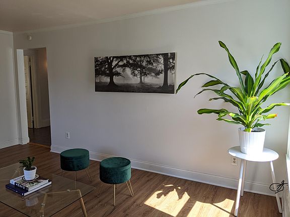 3rd image of 2509 Pleasant Ave #2