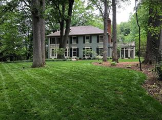 1255 Oakridge Dr, Cleveland Heights, OH