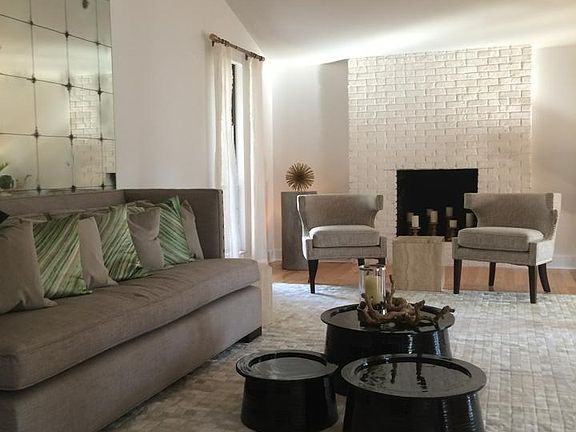 Open concept living/dining