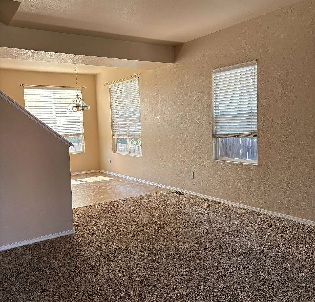 3 bed, 2.5 bath, 1475 sqft, $2,250 — Photo 3