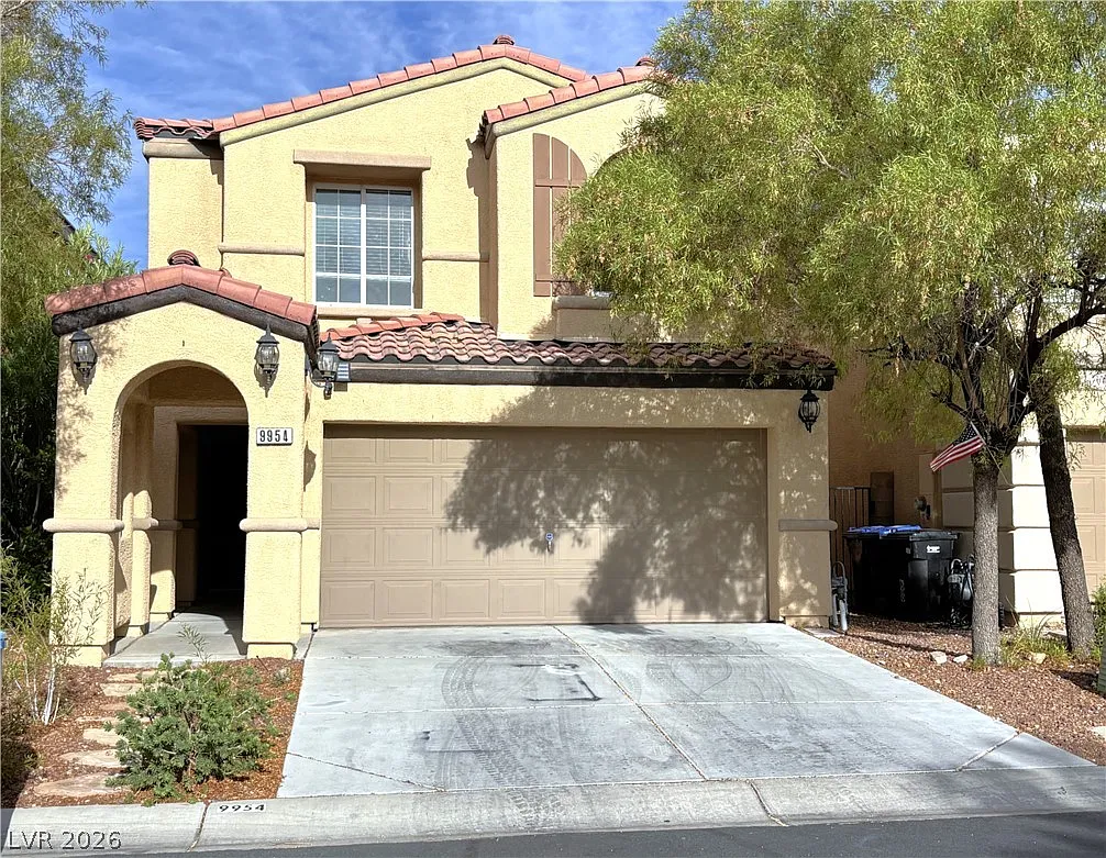 3 bed, 2.5 bath, 1569 sqft, $1,950 — Photo 1