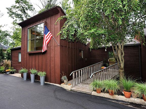 Inviting front entrance.