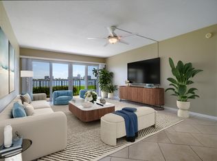 801 Lake Shore Dr APT 108, Lake Park, FL 33403