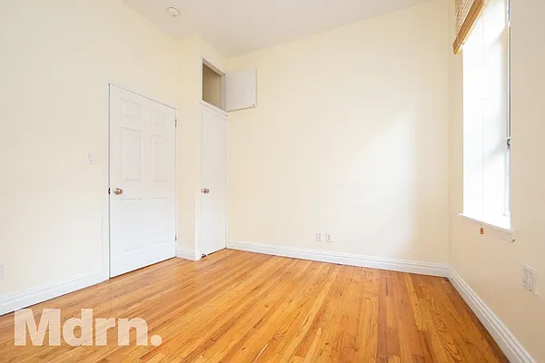 Rented by Mdrn Residential | media 3