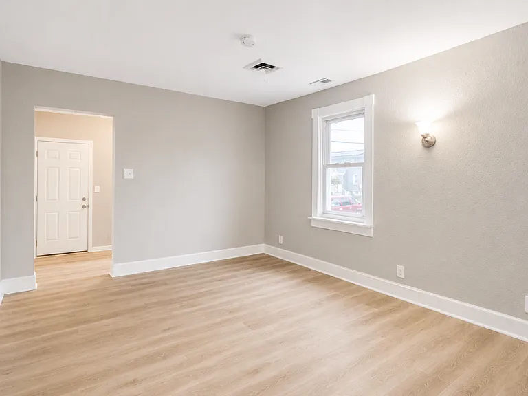 5 Homeland Ave — Photo 11