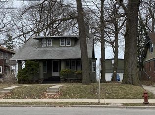3070 S Superior St, Milwaukee, WI 53207