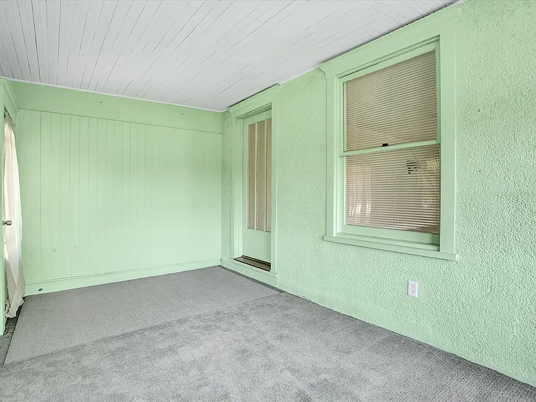 319 N 2nd St #1 — Photo 22