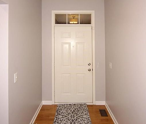 3rd image of 1390 Trescott Dr