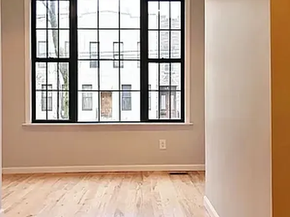 314 Onderdonk Avenue 1A image 1 of 7