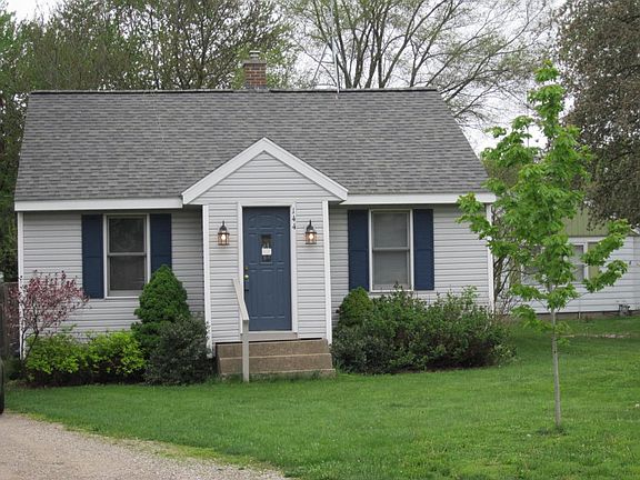 2nd image of 144 Clover St